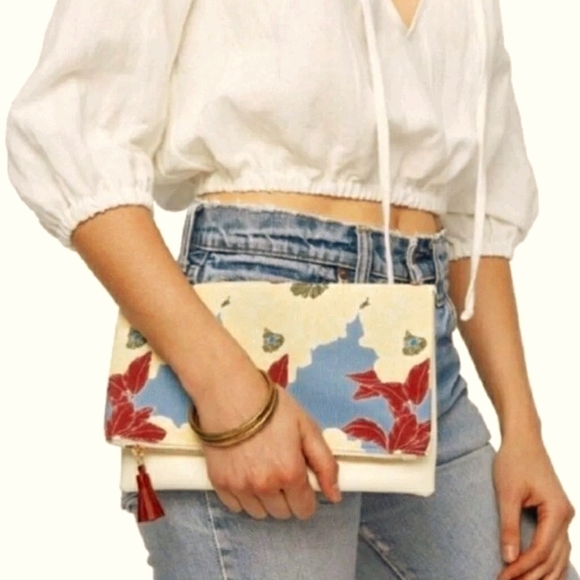 Rachel Pally Handbags - Rachel Pally Reversible Floral Clutch New in Bag